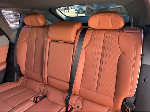 New 2026 Cadillac Optiq Luxury 2 image 17