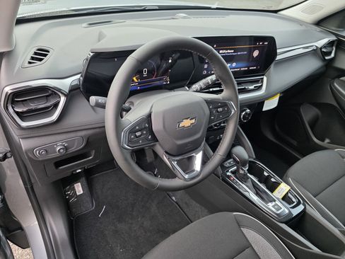 New 2026 Chevrolet TrailBlazer LT w/ Convenience Package image 25