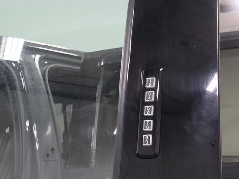 Used 2021 Ford F250 Lariat w/ Tremor Off-Road Package image 33