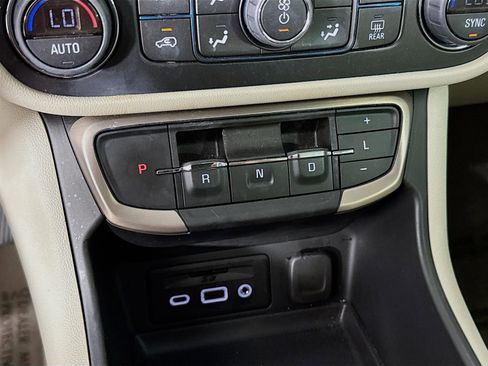 Certified 2022 GMC Terrain Denali image 18