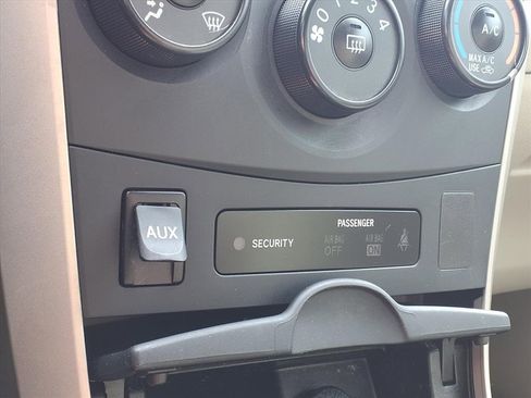 Used 2013 Toyota Corolla L image 23