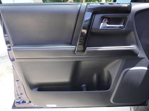 Used 2015 Toyota 4Runner Trail Premium AWD/4WD image 17