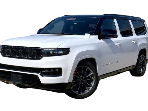 Used 2024 Jeep Wagoneer L Series II w/ Flexible Seating Group AWD/4WD image 1
