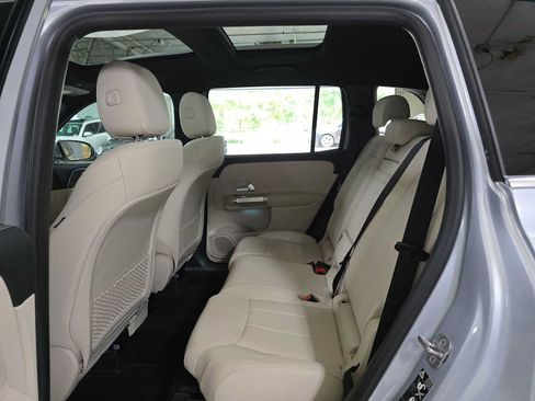 Used 2026 Mercedes-Benz GLB 250 4MATIC image 16