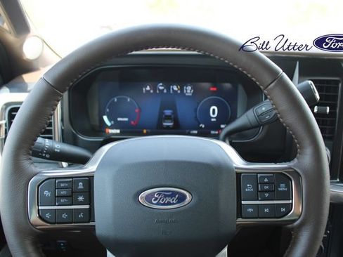 New 2026 Ford F350 4x4 Crew Cab Super Duty image 17