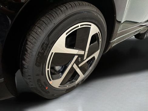 New 2026 Hyundai Ioniq 9 Limited image 4