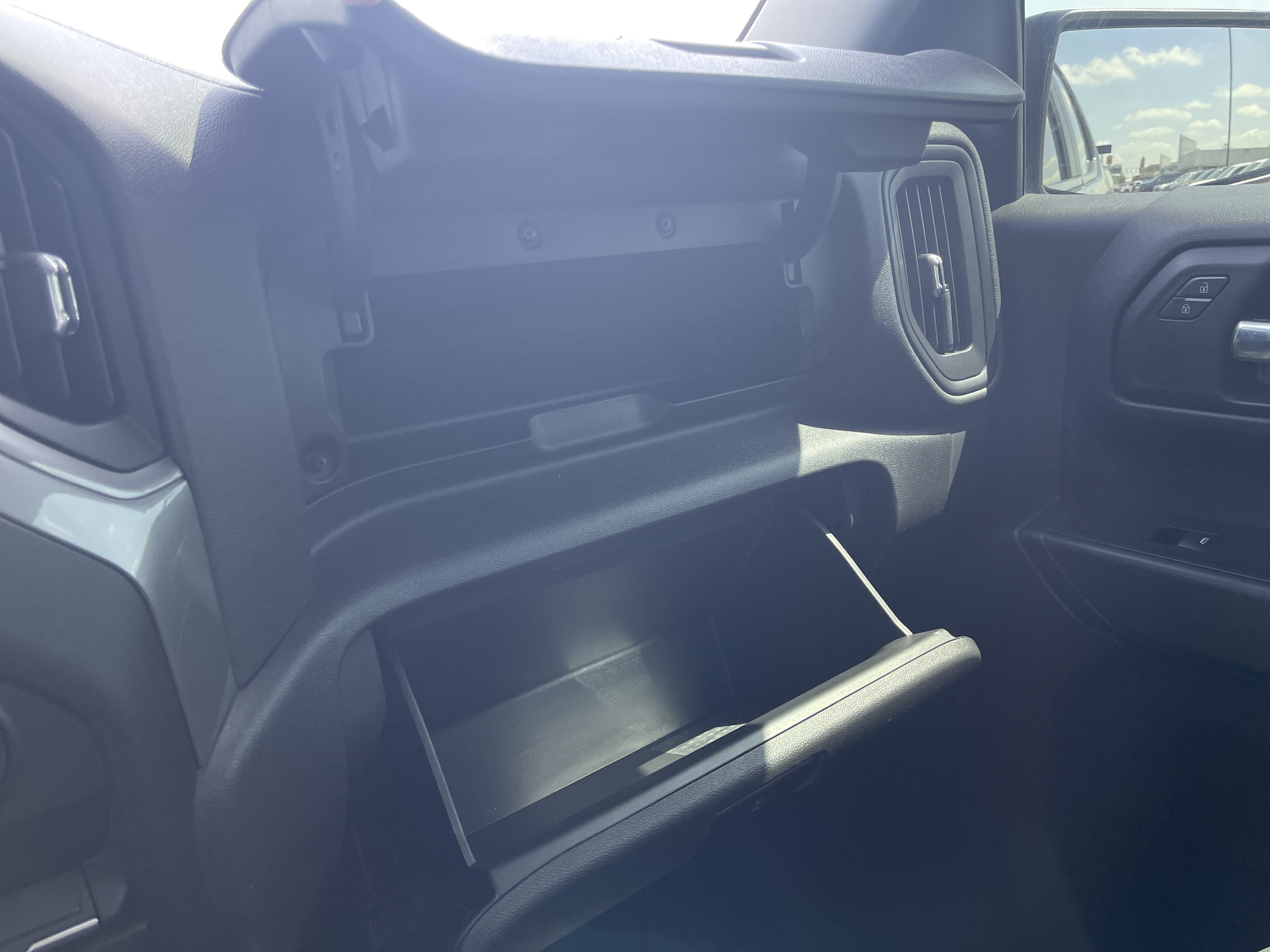 Used 2019 Chevrolet Silverado 1500 Custom w/ Custom Value Package RWD image 36