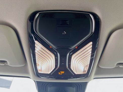 Used 2021 BMW X7 xDrive40i w/ Premium Package image 20