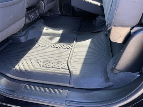 Used 2024 Chevrolet Silverado 2500 Custom w/ Custom Value Package image 33