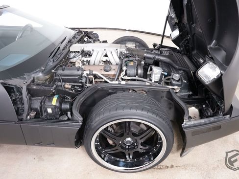 Used 1987 Chevrolet Corvette 2dr Convertible image 38