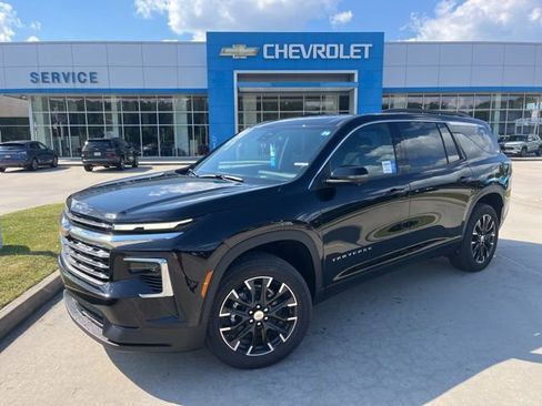 New 2026 Chevrolet Traverse LT w/ Enhanced Driving Package image 2