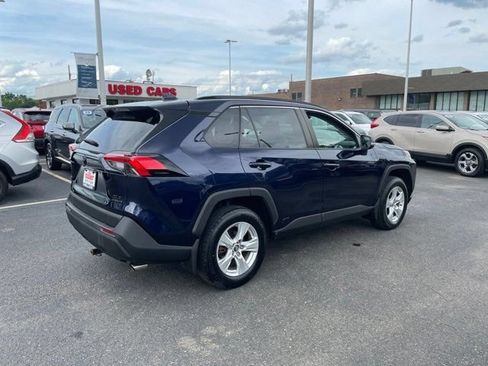 Used 2020 Toyota RAV4 XLE w/ Convenience Package AWD/4WD image 4
