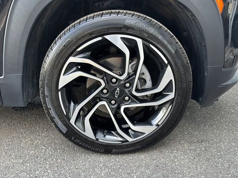 Used 2024 Chevrolet TrailBlazer RS w/ Convenience Package AWD/4WD image 43