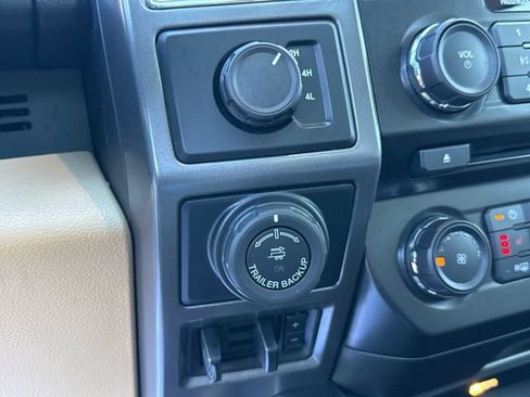Used 2016 Ford F150 XLT w/ Equipment Group 302A Luxury AWD/4WD image 33