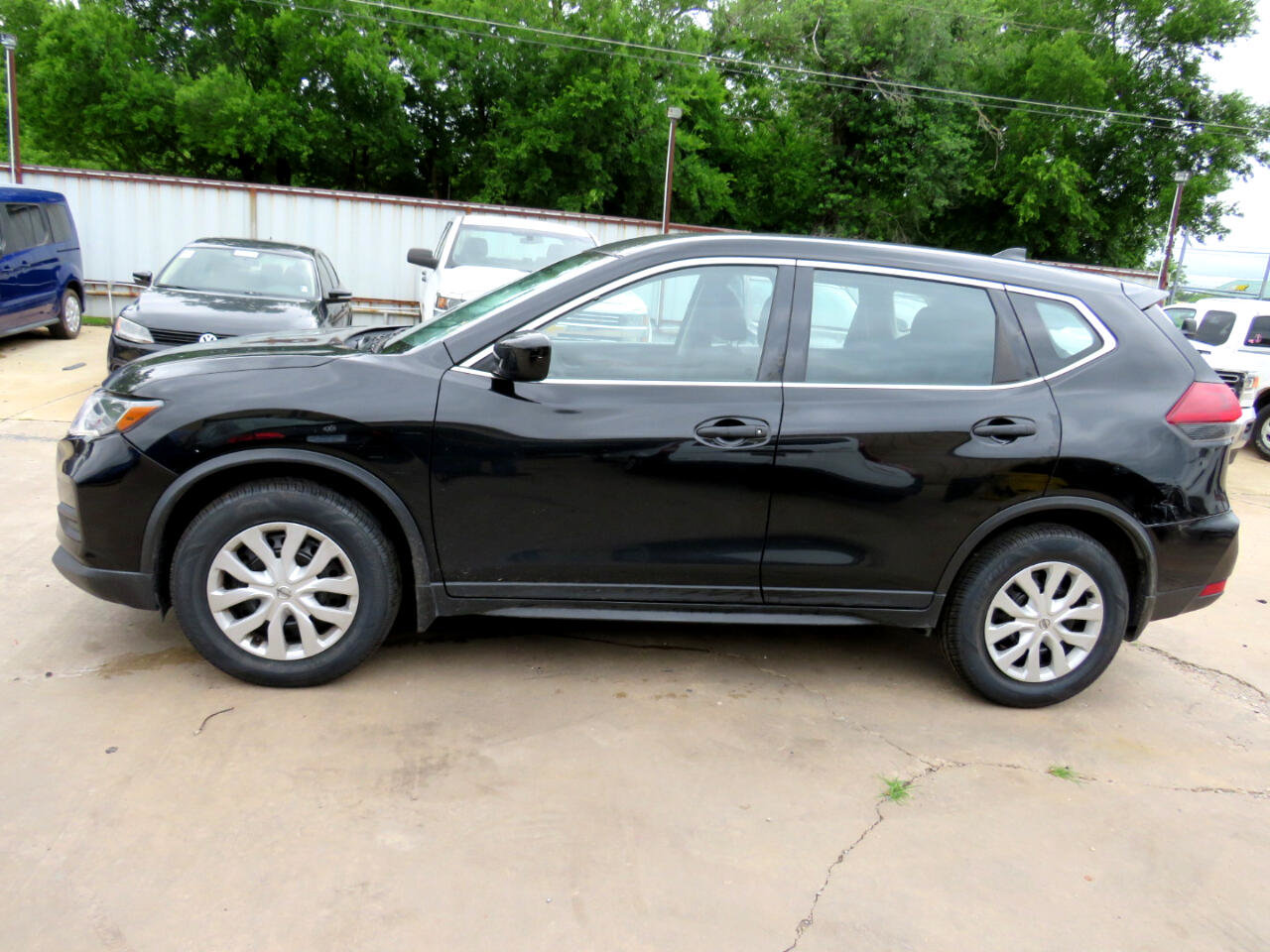 Used 2018 Nissan Rogue S FWD image 31