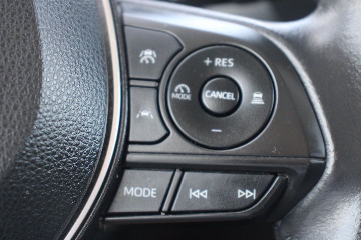 Certified 2023 Toyota Corolla Cross XLE w/ Convenience Package FWD image 26