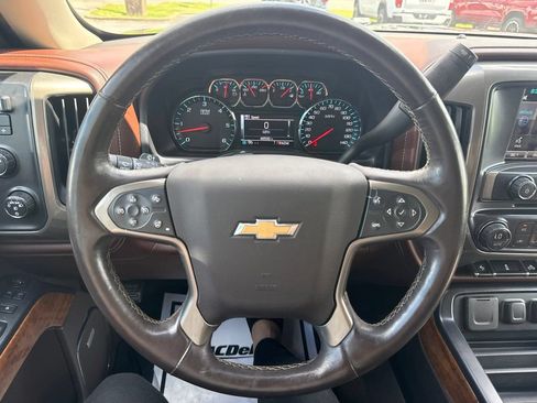 Used 2015 Chevrolet Silverado 1500 High Country w/ High Country Premium Package AWD/4WD image 18