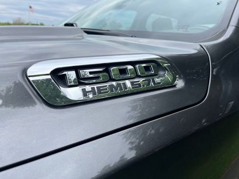 Used 2019 RAM 1500 Big Horn AWD/4WD image 12