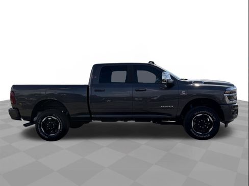 Used 2025 RAM 2500 Laramie AWD/4WD image 6