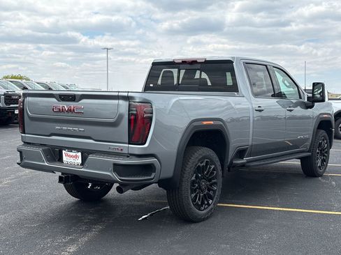 New 2026 GMC Sierra 2500 AT4 w/ AT4 Premium Plus Package AWD/4WD image 9
