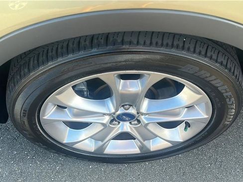 Used 2013 Ford Escape SEL w/ Class II Trailer Tow Pkg FWD image 18