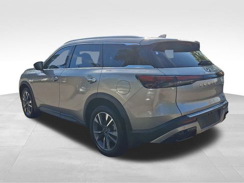 Used 2023 INFINITI QX60 Luxe FWD image 4