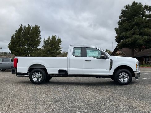 New 2025 Ford F250 XL w/ XL Chrome Package image 7