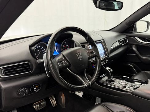Used 2018 Maserati Levante GranSport AWD/4WD image 9