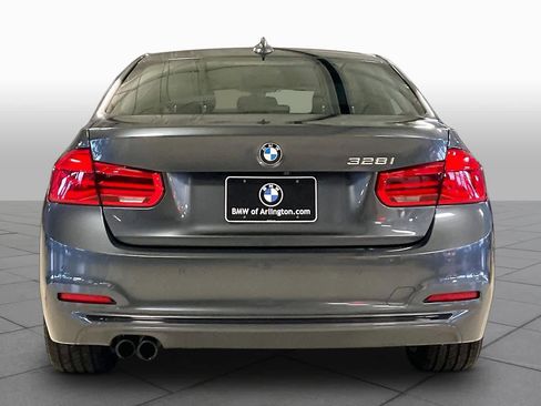 Used 2016 BMW 328i Sedan RWD image 4