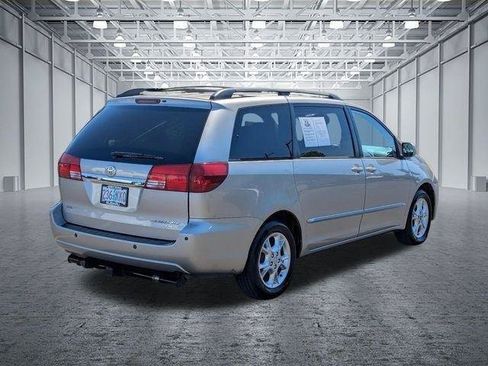 Used 2005 Toyota Sienna XLE Limited FWD image 47