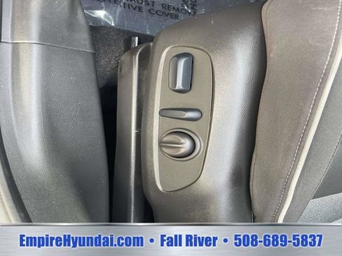 Used 2023 Chevrolet TrailBlazer LT w/ Convenience Package FWD image 19