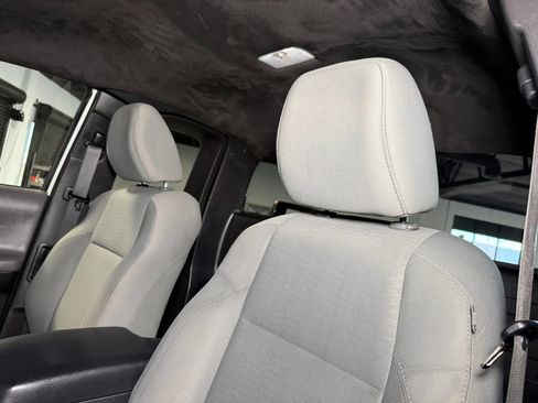 Used 2019 Toyota Tacoma SR RWD image 10