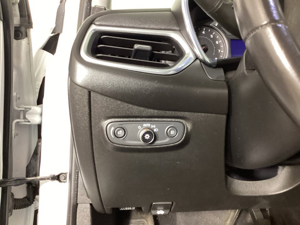 Used 2020 Chevrolet Equinox LT AWD/4WD image 12