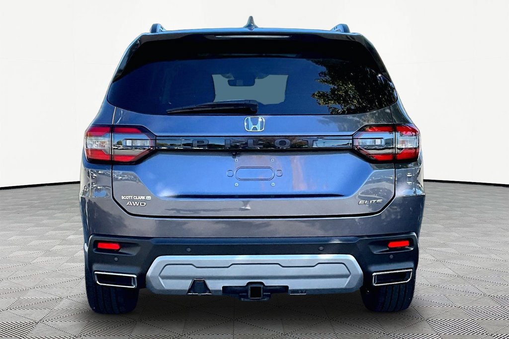 Used 2025 Honda Pilot Elite image 7
