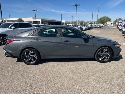 Used 2025 Hyundai Elantra Limited