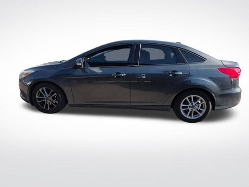 Used 2015 Ford Focus SE FWD image 3