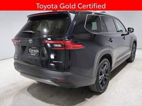 Certified 2024 Toyota Grand Highlander AWD image 2