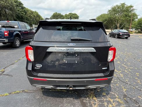 Used 2020 Ford Explorer XLT w/ Equipment Group 202A AWD/4WD image 7