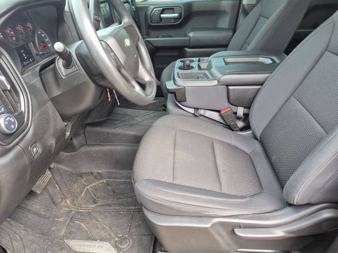 Used 2020 Chevrolet Silverado 1500 Custom w/ Custom Value Package AWD/4WD image 13