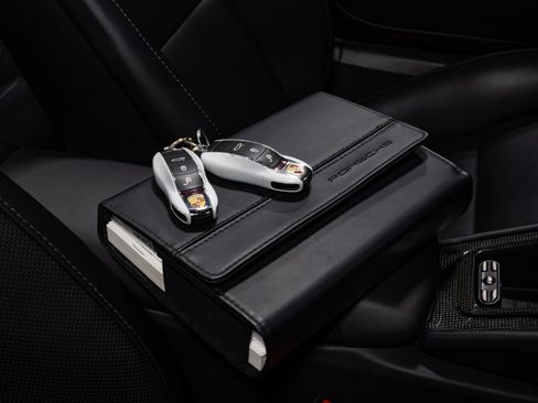 Used 2015 Porsche 911 Turbo S w/ High-end Infotainment Package image 81