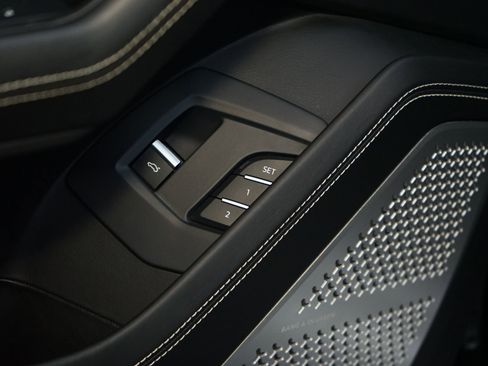 Used 2019 Lamborghini Urus image 31