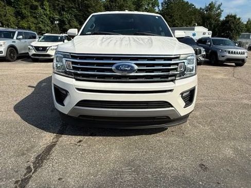 Used 2018 Ford Expedition XLT RWD image 2