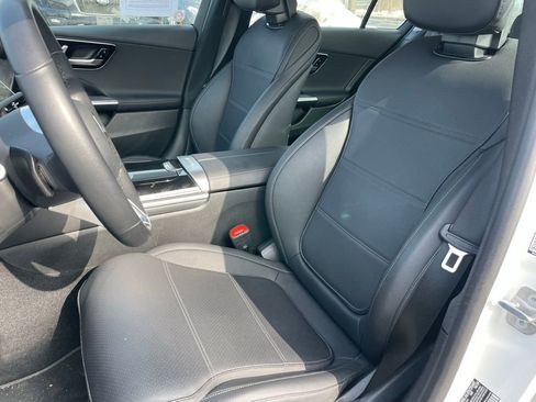 Used 2025 Mercedes-Benz C 300 4MATIC Sedan image 6