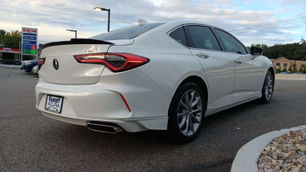 Used 2023 Acura TLX FWD image 6