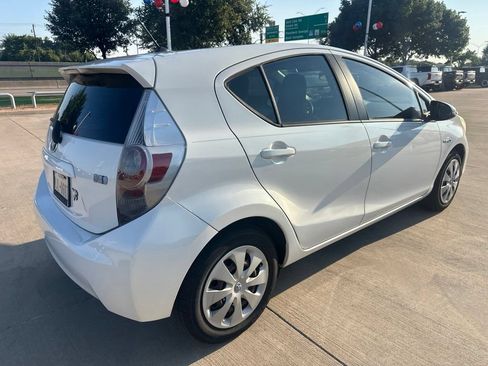 Used 2013 Toyota Prius C One FWD image 10