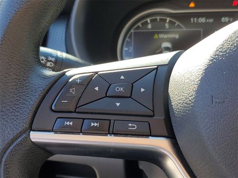 Used 2020 Nissan Kicks SV image 22