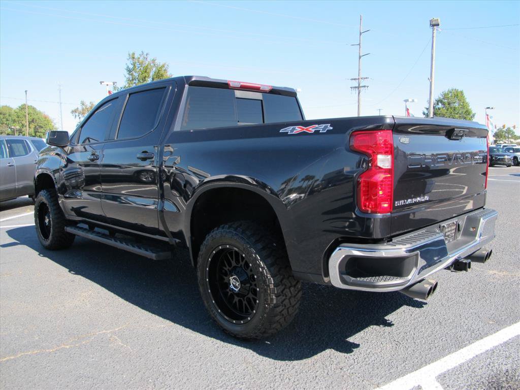 Used 2024 Chevrolet Silverado 1500 LT w/ Leather Package AWD/4WD image 5