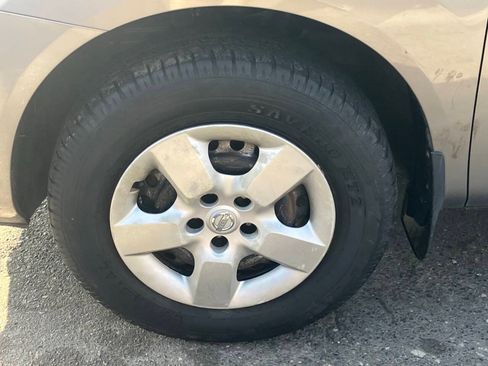 Used 2012 Nissan Rogue S AWD/4WD image 16