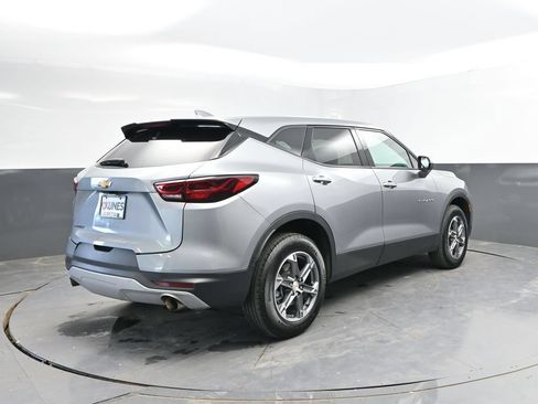 Used 2025 Chevrolet Blazer LT FWD image 7