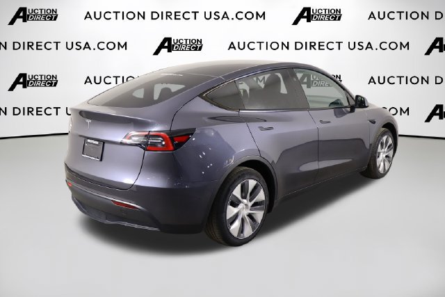 Used 2023 Tesla Model Y 2WD image 46